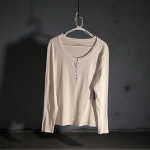 New Lucky Brand Women's White Ribbed Henley Long Sleeve Top.